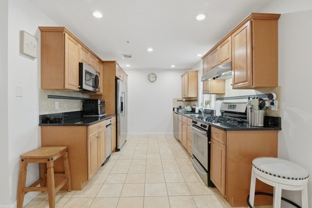 145 Suomi Rd #A2, Quincy, MA, 145 Suomi Rd #A2, Quincy, MA Photo #5