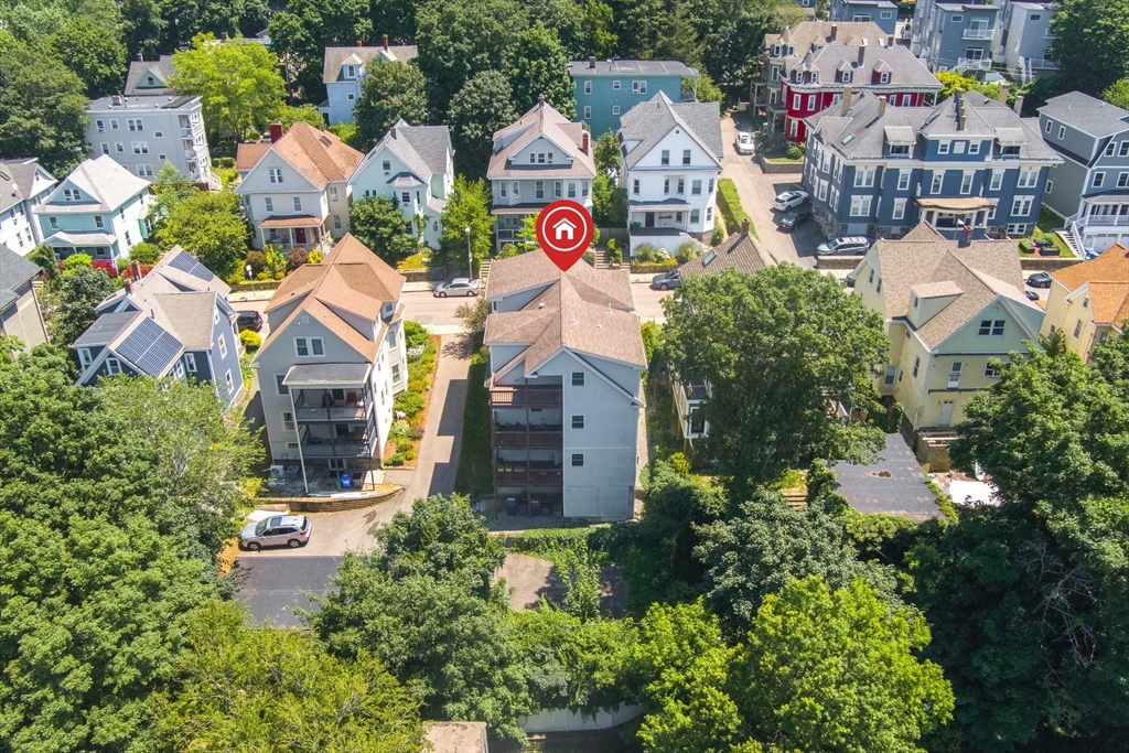 56 Wenham St 1