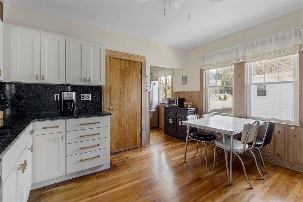 Boston, Massachusetts 02131, United States, 3 Bedrooms Bedrooms, ,1 BathroomBathrooms,Residential,Pending,105606