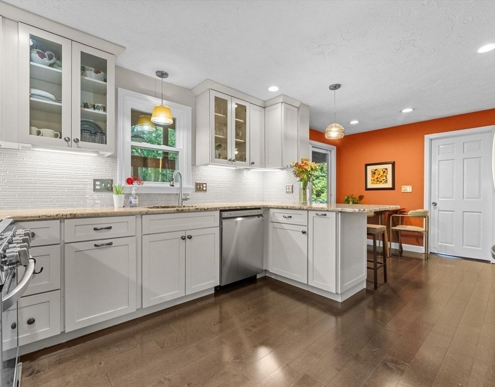9 Pleasantview Ter