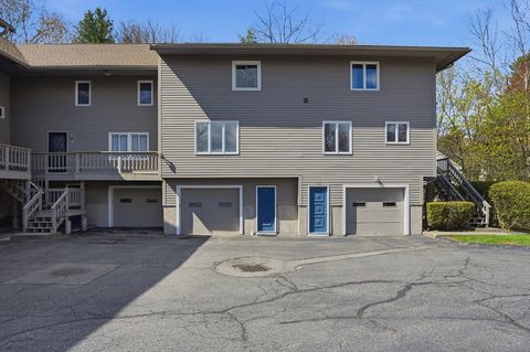 Photo of 125 Chapin Road #3E, Hudson, MA 01749 (MLS # 73512393)