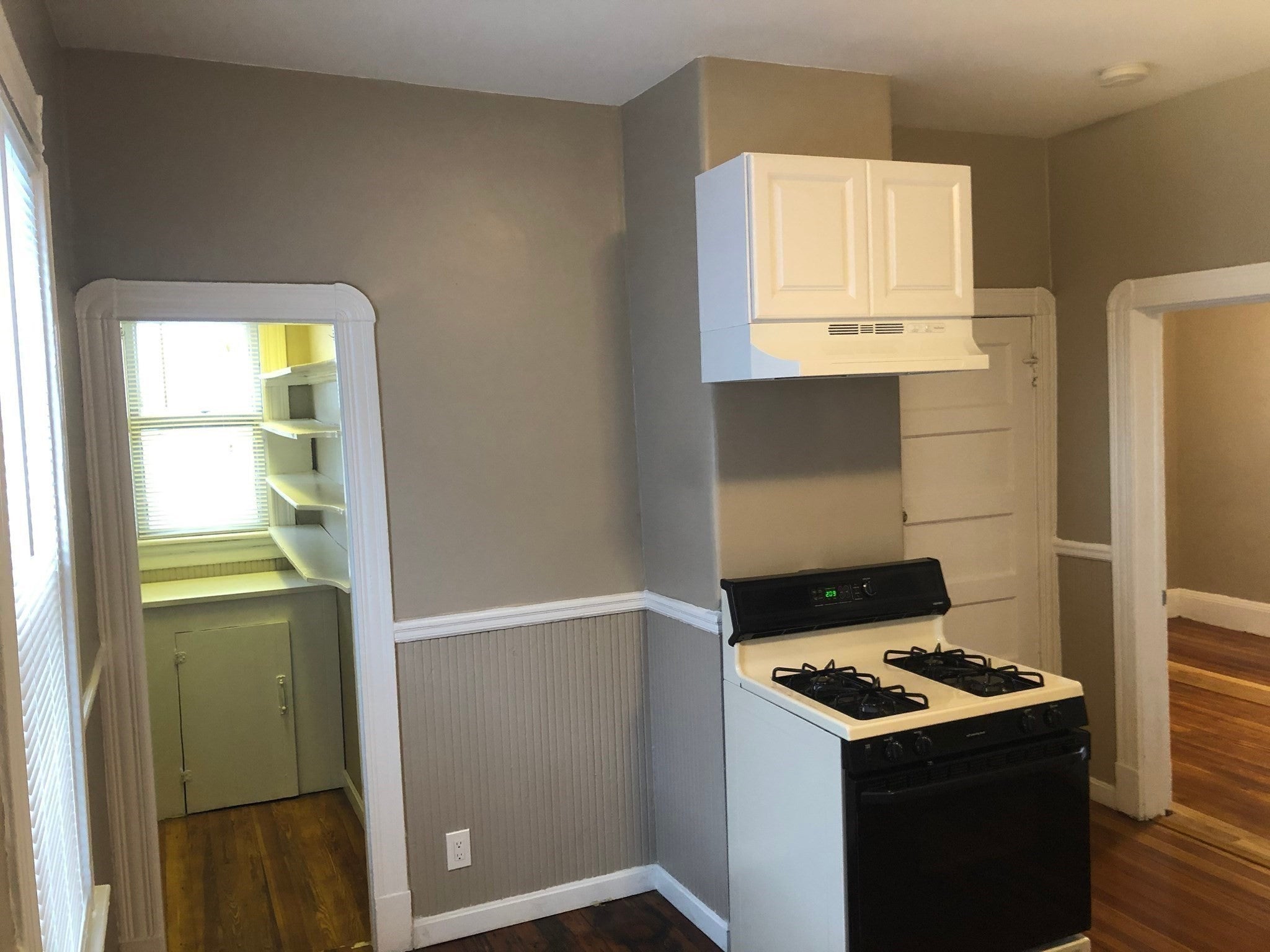 98 Irving ST #2, Everett, MA, 98 Irving ST #2, Everett, MA Photo #3