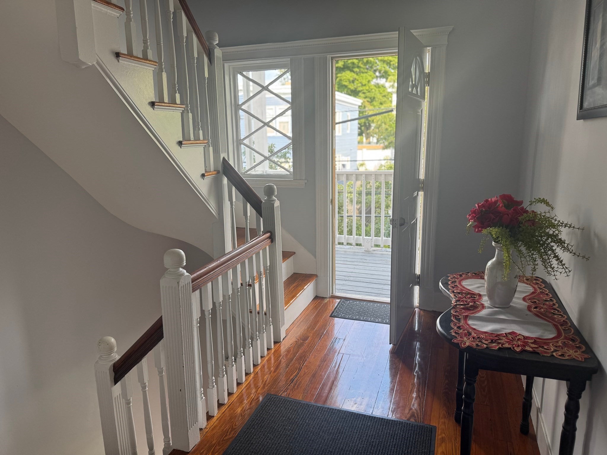 Photo of 98 Irving ST, Everett, MA