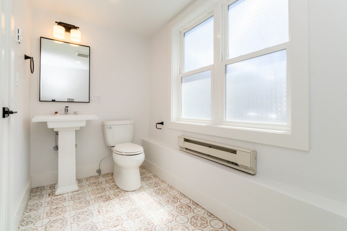30 Columbus Ave #4, Waltham, MA Photo #18