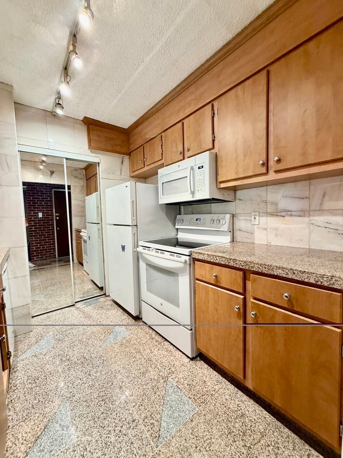 65 Webster St #303, Weymouth, MA, 65 Webster St #303, Weymouth, MA Photo #8