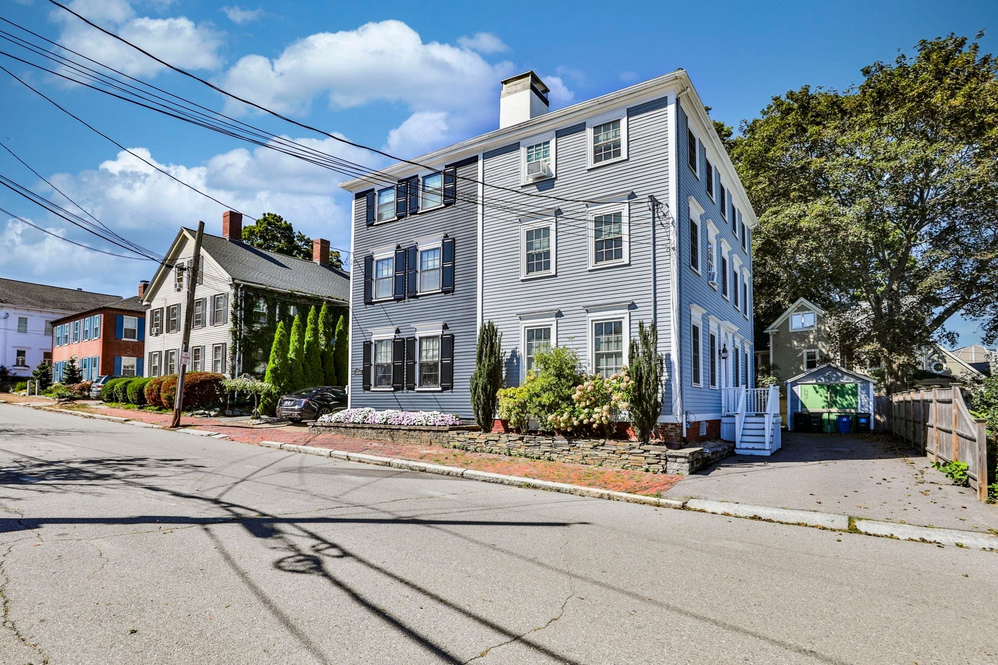 2 Court Street 3