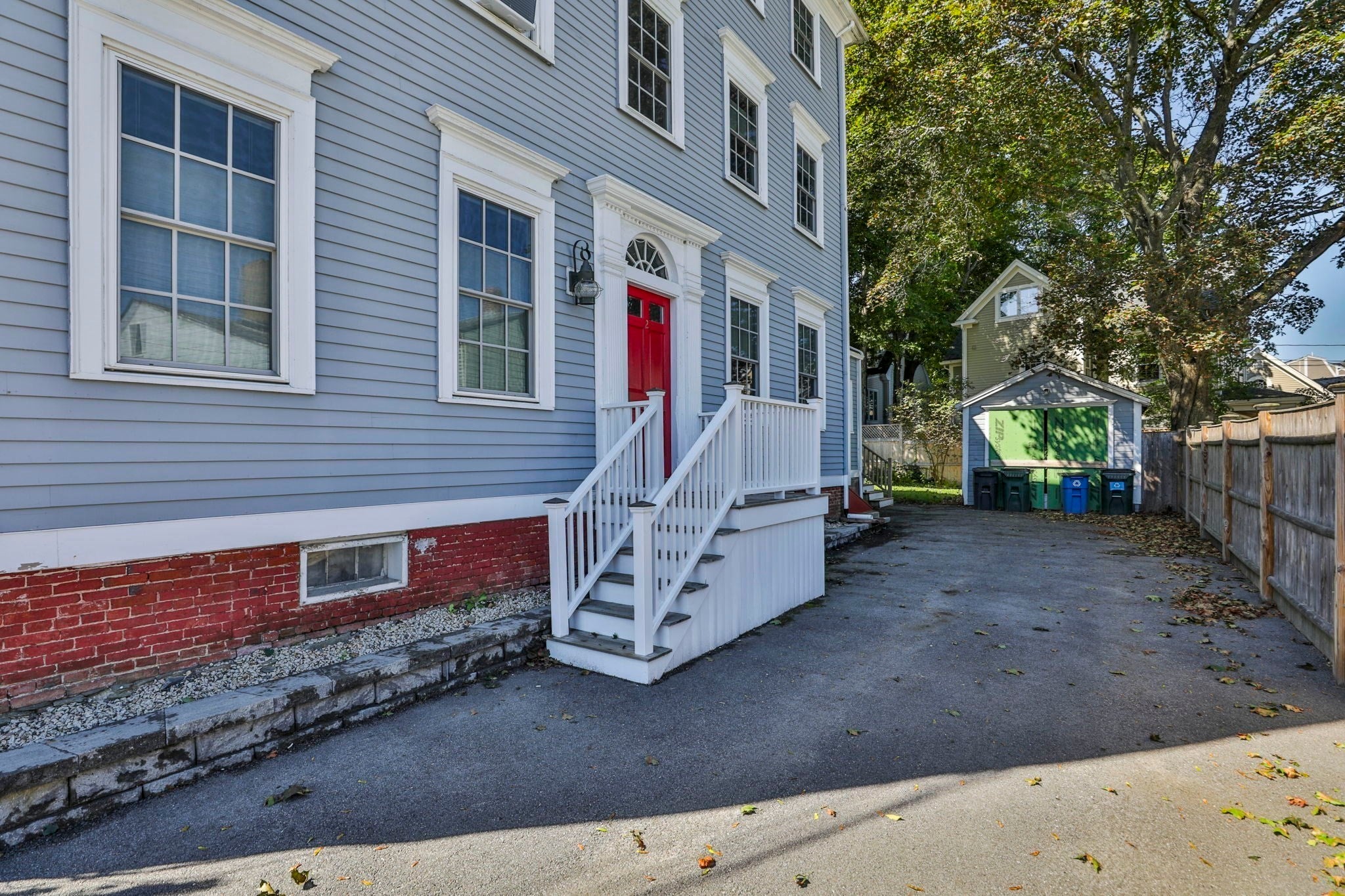 2 Court Street 3