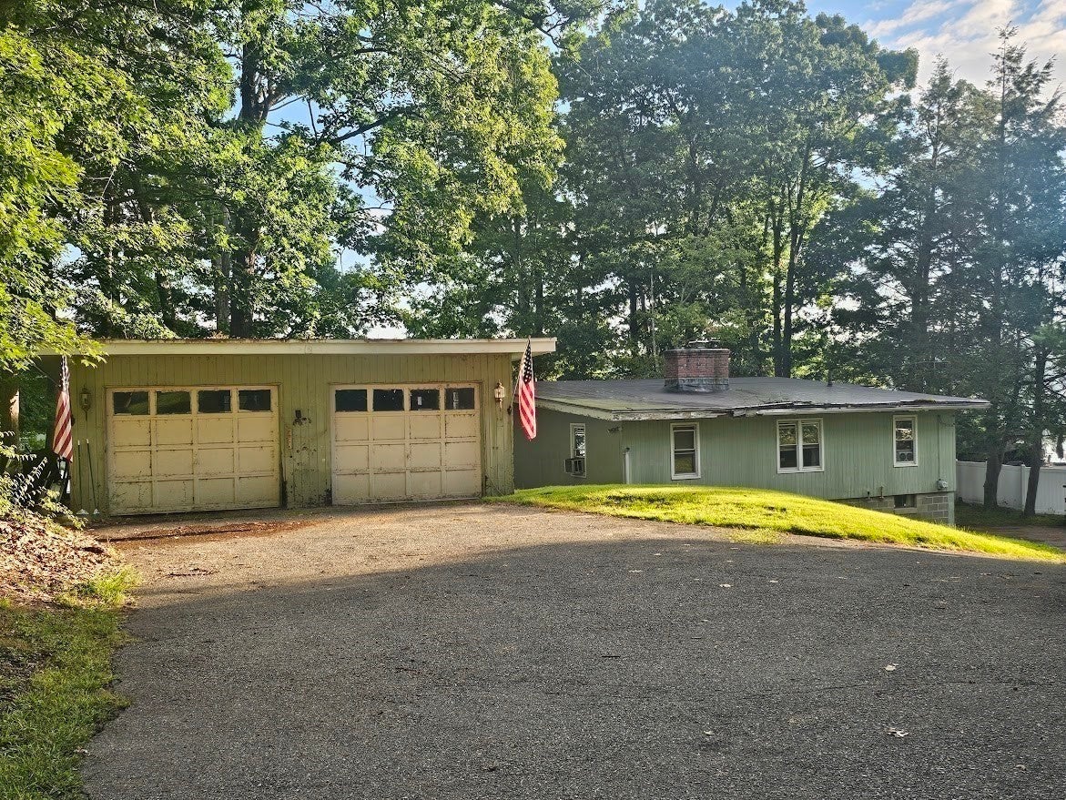 12 Hemlock Drive