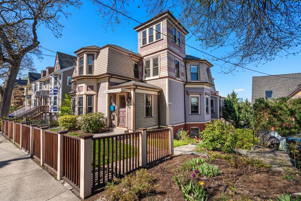 60 Sheridan St. 3