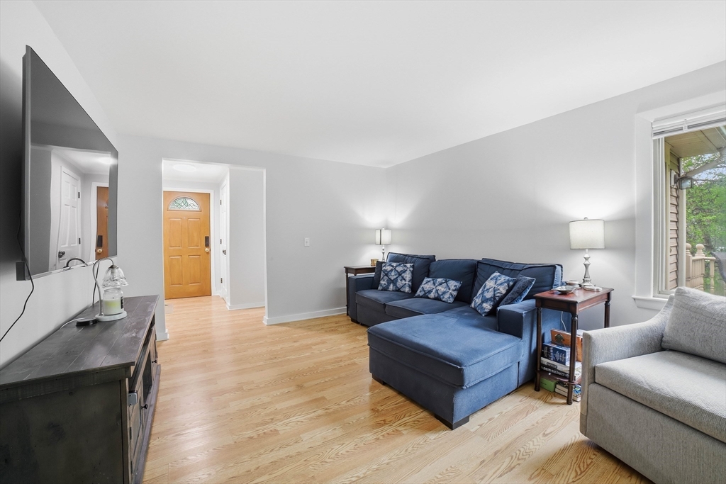 11 Scenic Drive