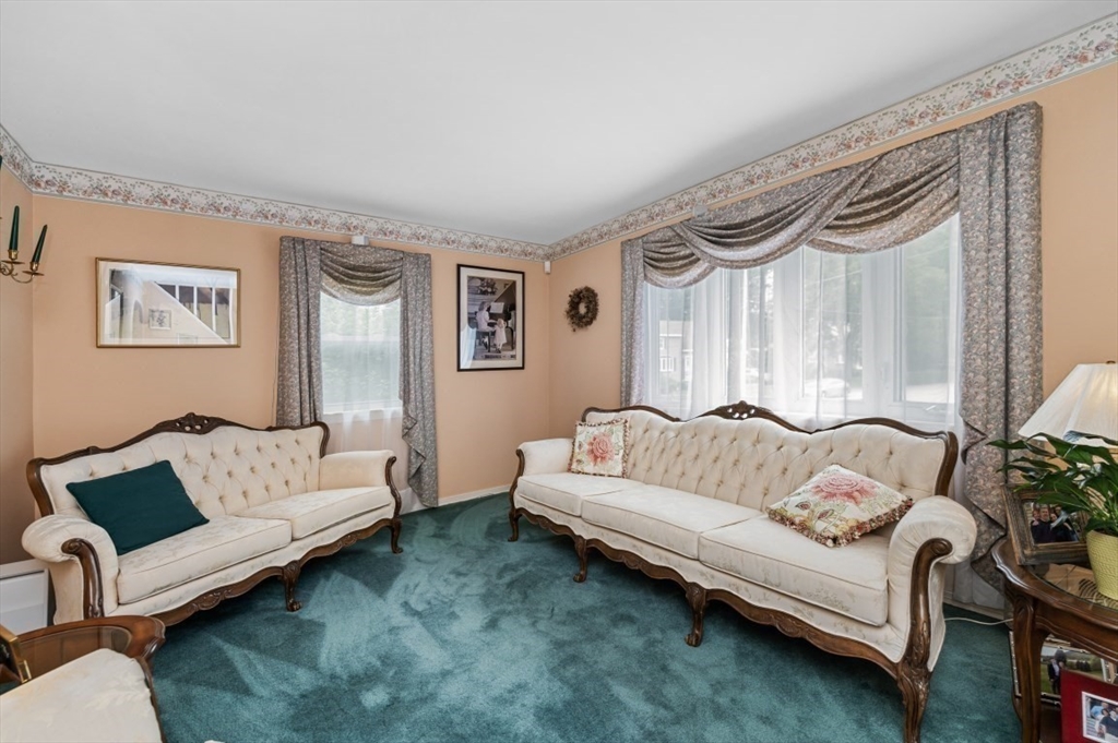 Lowell, Massachusetts 01852, United States, 3 Bedrooms Bedrooms, ,2 BathroomsBathrooms,Residential,Active,148976