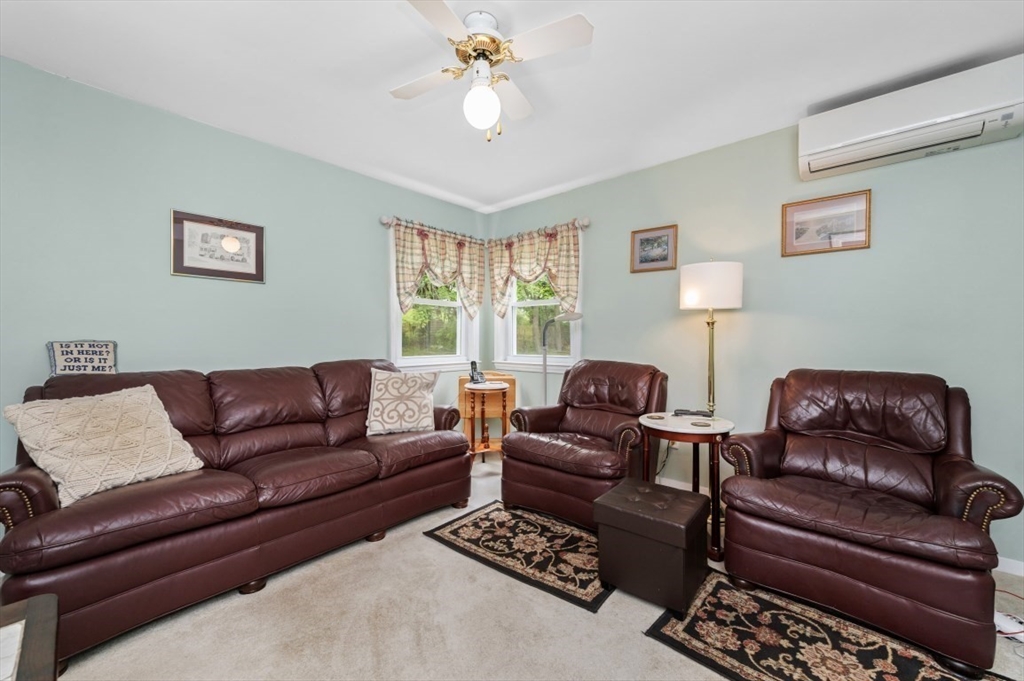 Lowell, Massachusetts 01852, United States, 3 Bedrooms Bedrooms, ,2 BathroomsBathrooms,Residential,Active,148976