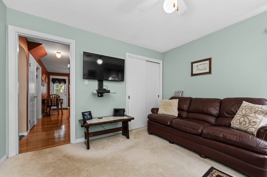 Lowell, Massachusetts 01852, United States, 3 Bedrooms Bedrooms, ,2 BathroomsBathrooms,Residential,Active,148976