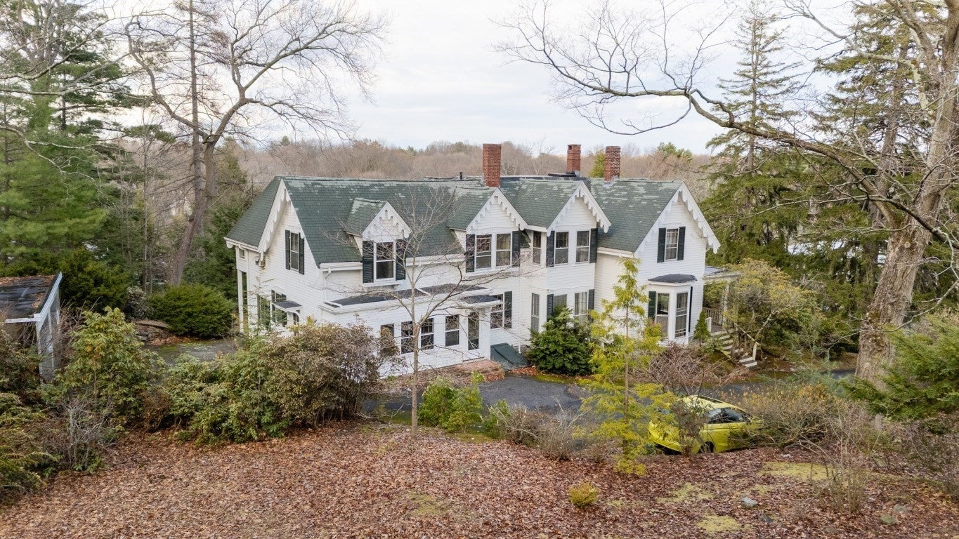 140 Pleasant St