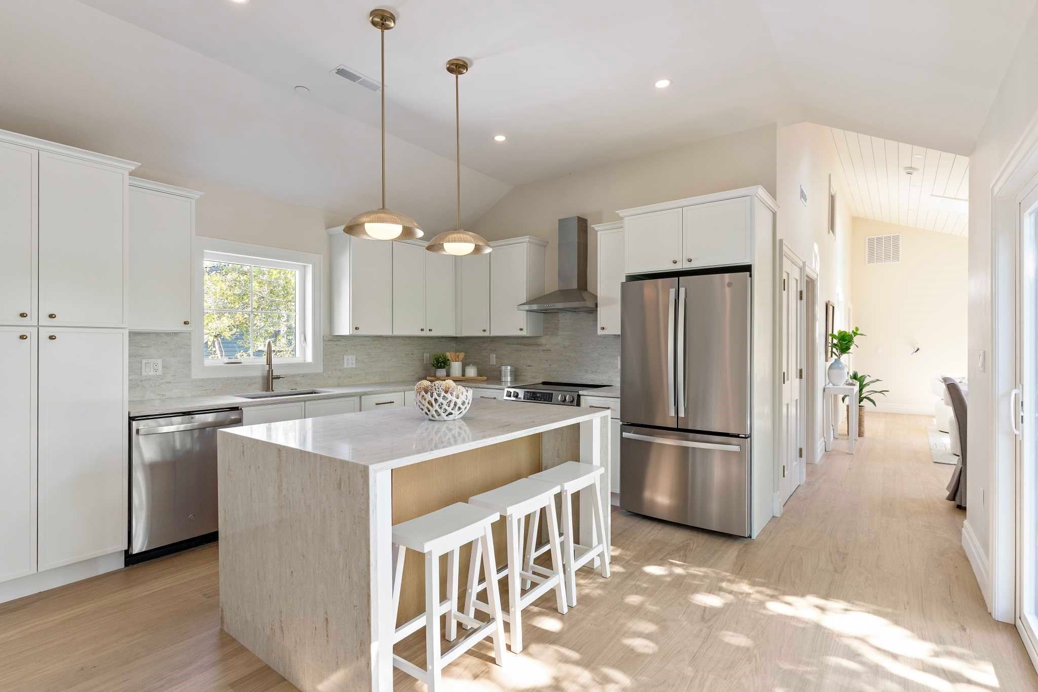 114 Hale St #3, Beverly, MA, 114 Hale St #3, Beverly, MA Photo #1