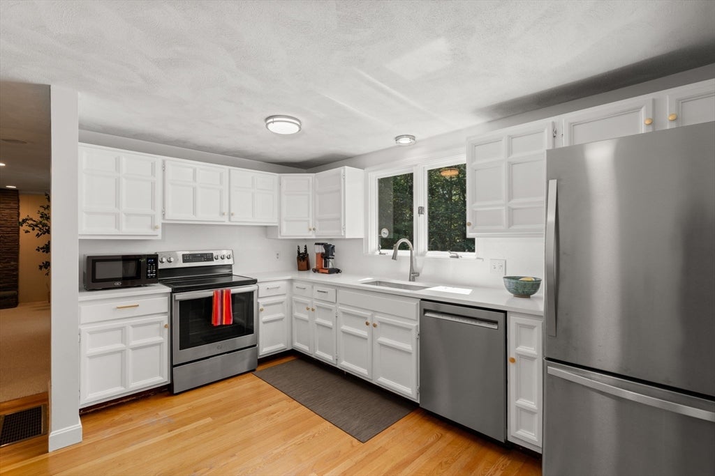 675 Gay Street, Westwood, MA, 675 Gay Street, Westwood, MA Photo #12