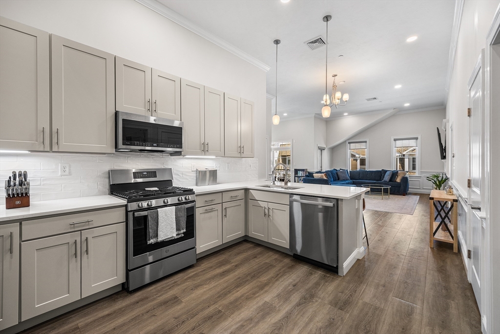 320 Middlesex Ave F408