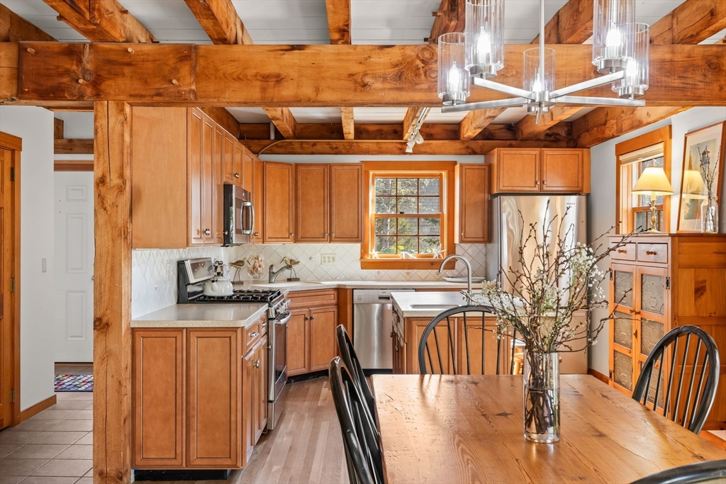 Harwich, Massachusetts 02645, United States, 3 Bedrooms Bedrooms, ,2 BathroomsBathrooms,Residential,Pending,101264