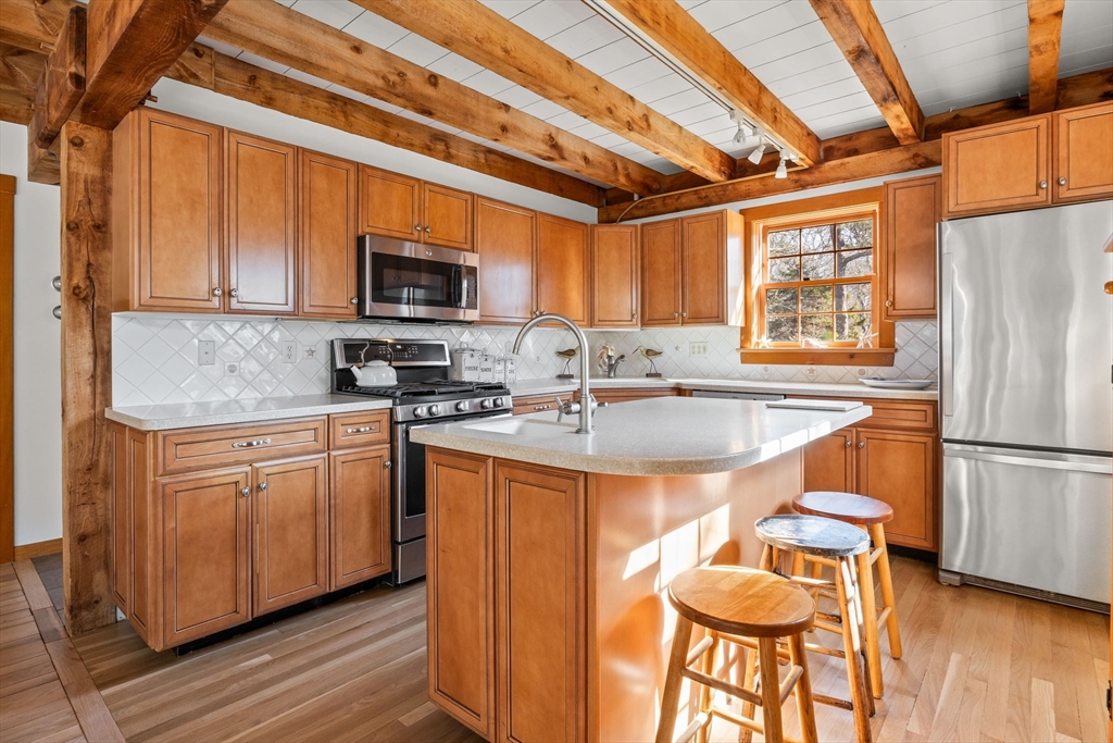 Harwich, Massachusetts 02645, United States, 3 Bedrooms Bedrooms, ,2 BathroomsBathrooms,Residential,Pending,101264