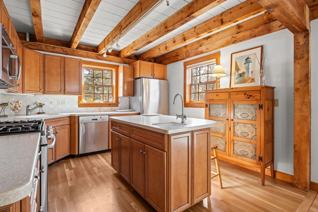 Harwich, Massachusetts 02645, United States, 3 Bedrooms Bedrooms, ,2 BathroomsBathrooms,Residential,Pending,101264