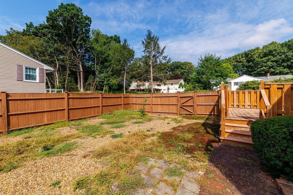 8 Beechwood Dr, Rutland, MA Photo #35