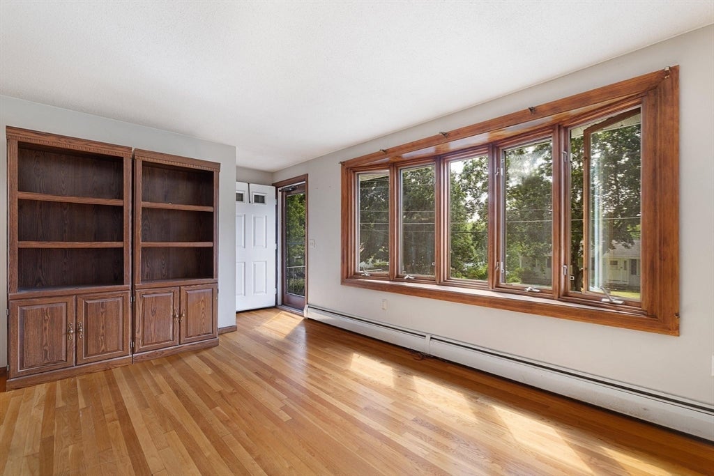 8 Beechwood Dr, Rutland, MA Photo #8