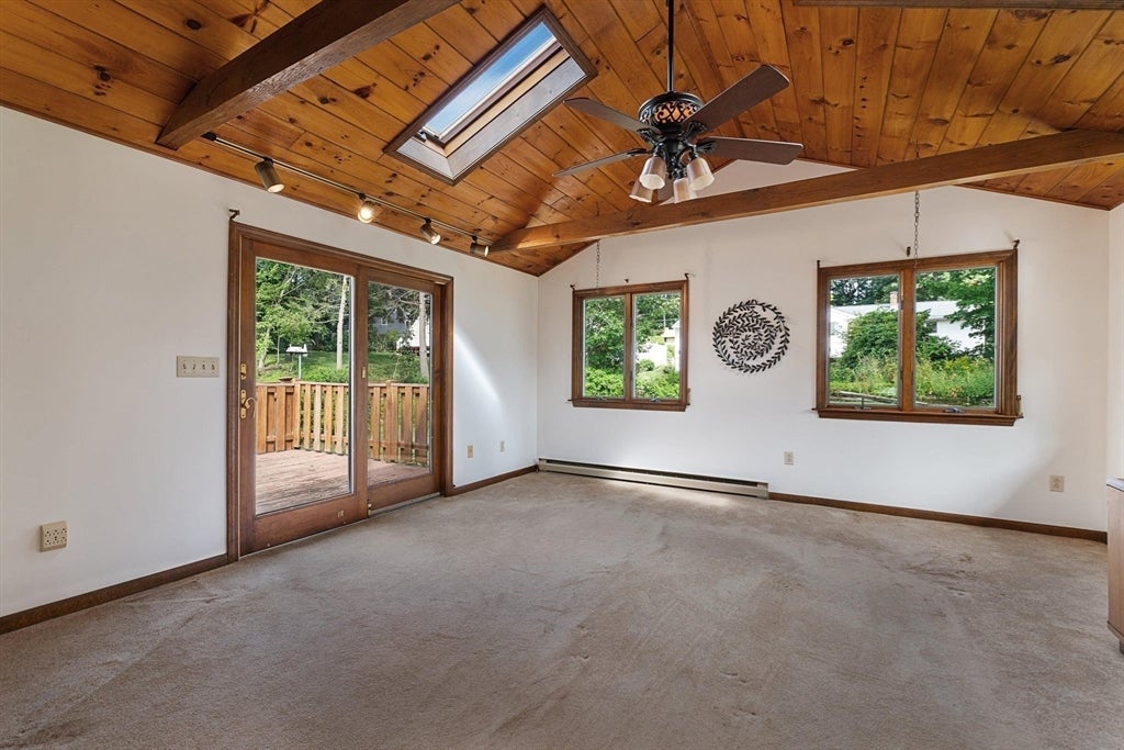 8 Beechwood Dr, Rutland, MA Photo #13