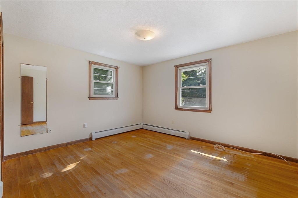 8 Beechwood Dr, Rutland, MA Photo #17