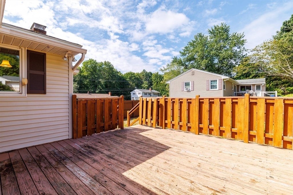 8 Beechwood Dr, Rutland, MA Photo #31