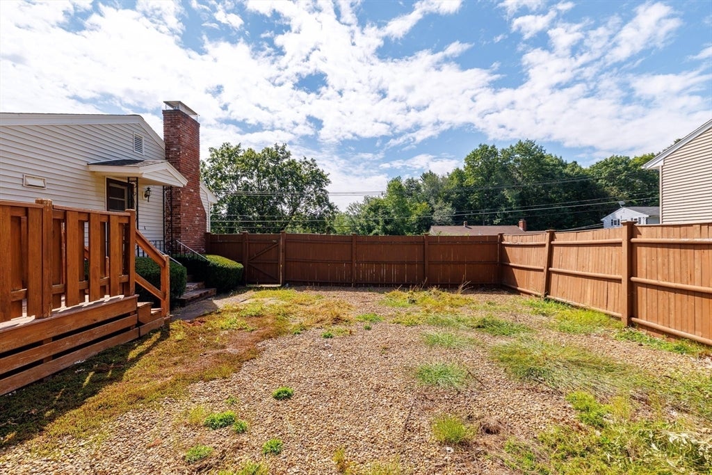 8 Beechwood Dr, Rutland, MA Photo #34
