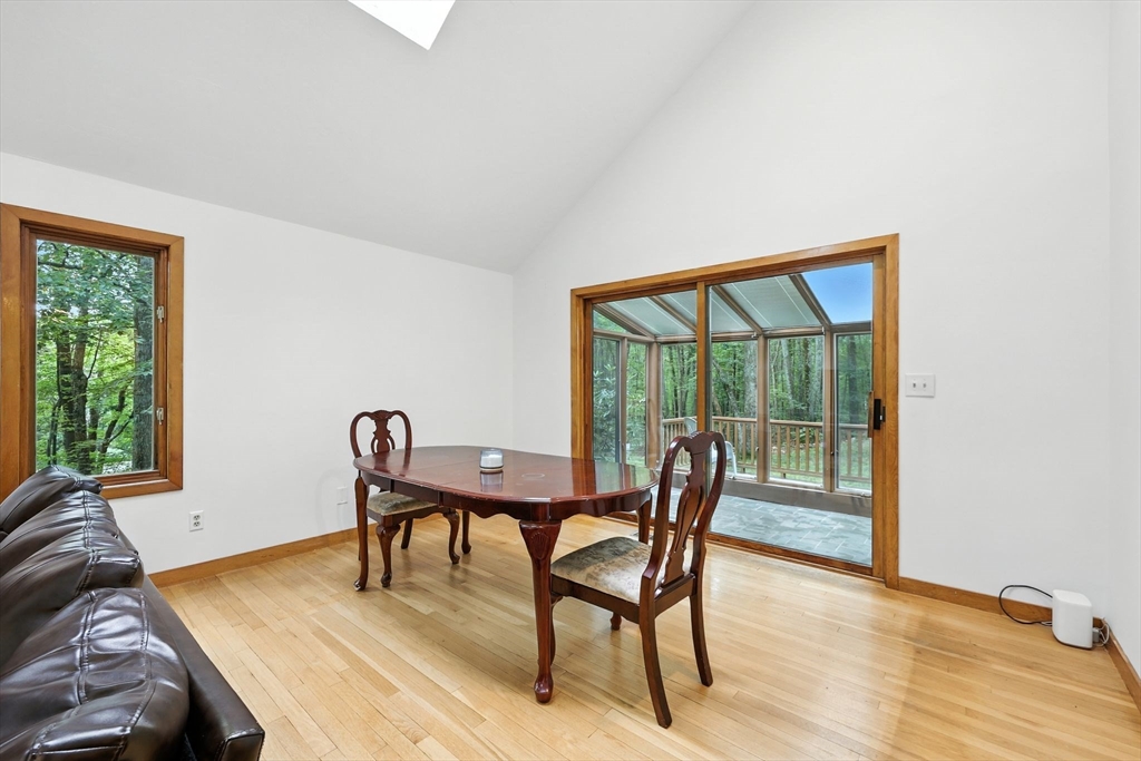 9 Valleywood Rd