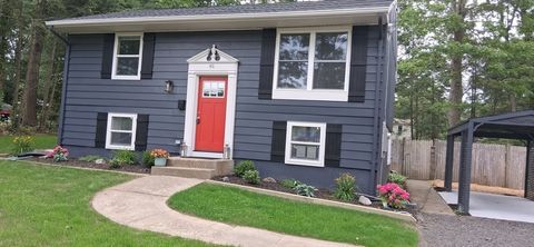 61 Esta Plymouth MA 02360