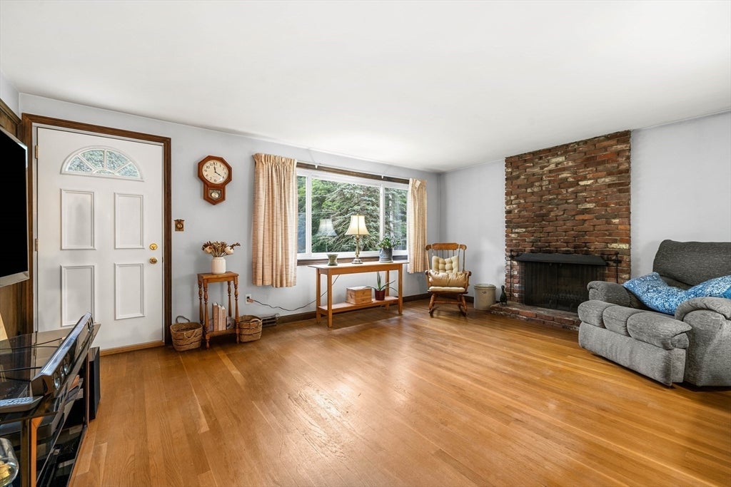 16 Crown Rd, Westford, MA, 16 Crown Rd, Westford, MA Photo #18