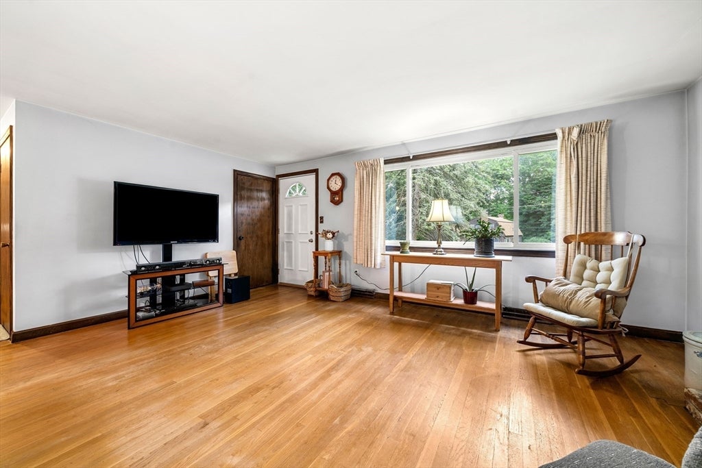 16 Crown Rd, Westford, MA, 16 Crown Rd, Westford, MA Photo #16
