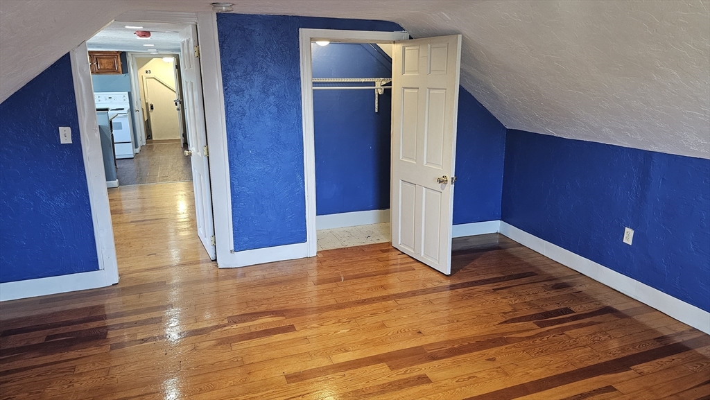 39 Union Street 3rd - Photo 2