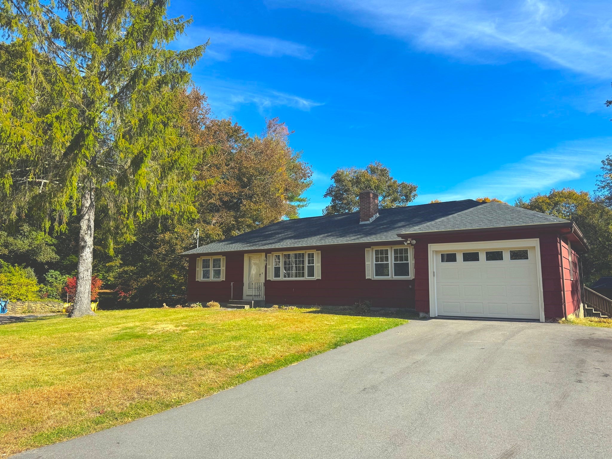 Click for 3 Mary Ann Dr, Boylston, MA slideshow
