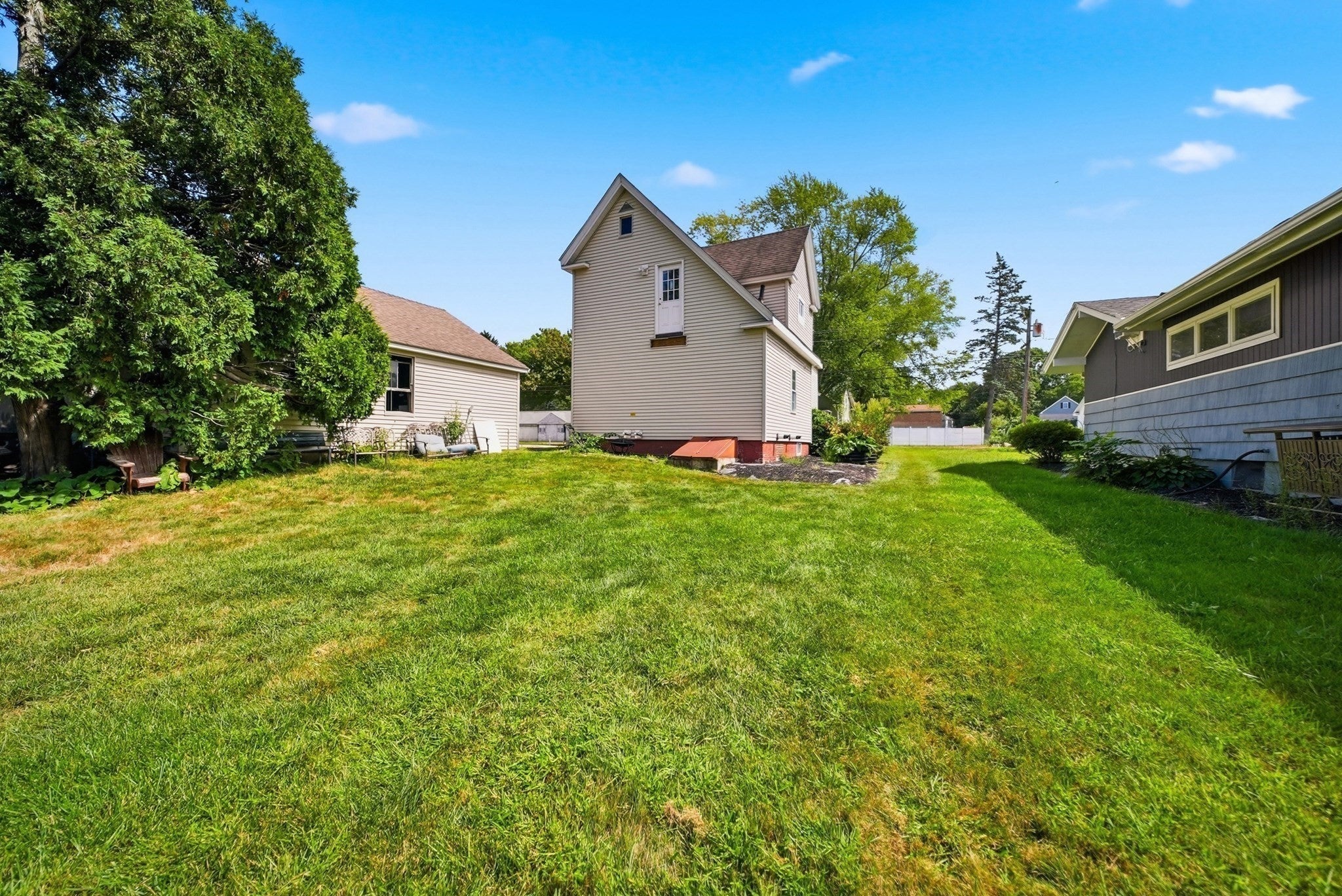 216 Monument ST, Haverhill, MA, 216 Monument ST, Haverhill, MA Photo #36