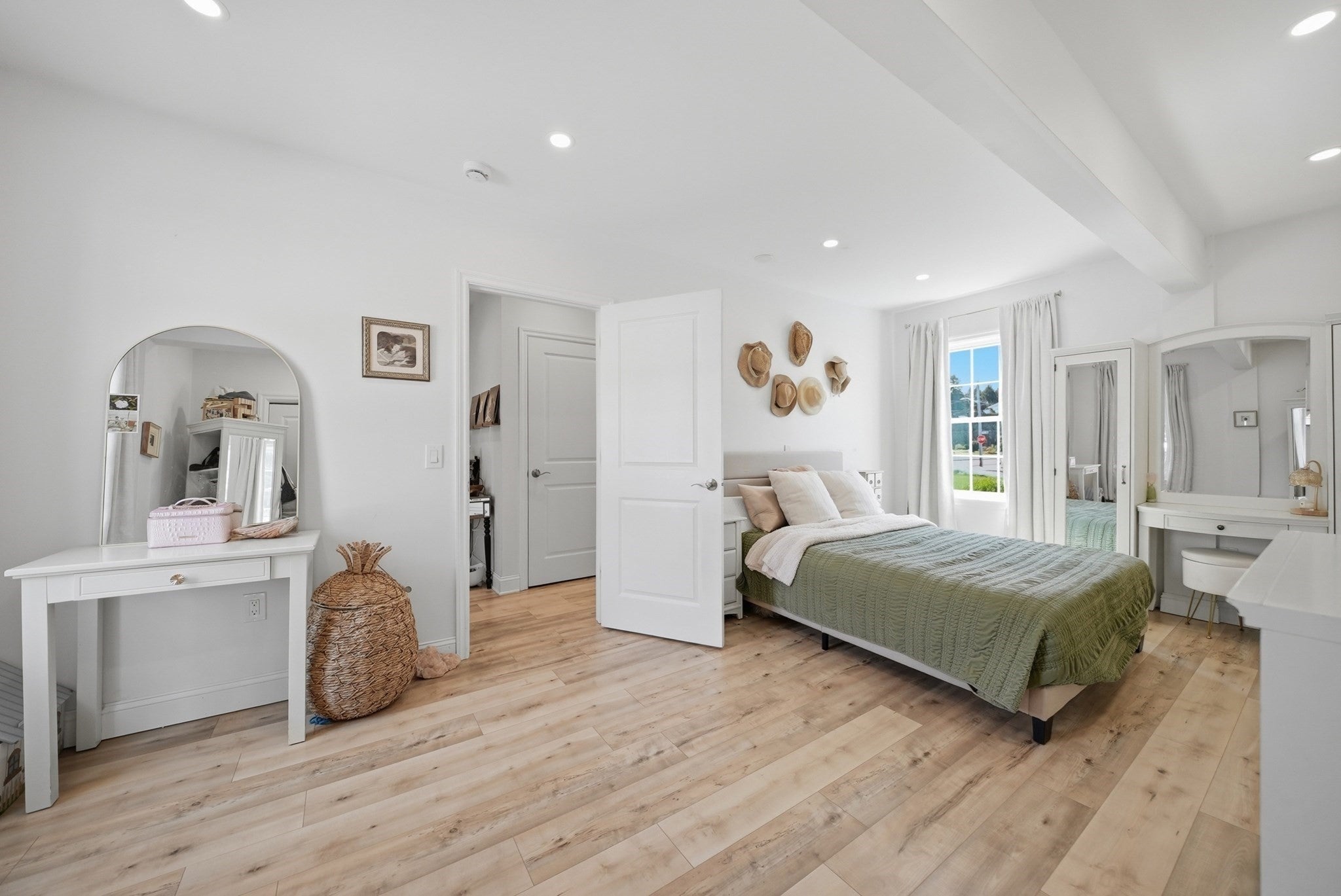 216 Monument ST, Haverhill, MA, 216 Monument ST, Haverhill, MA Photo #13