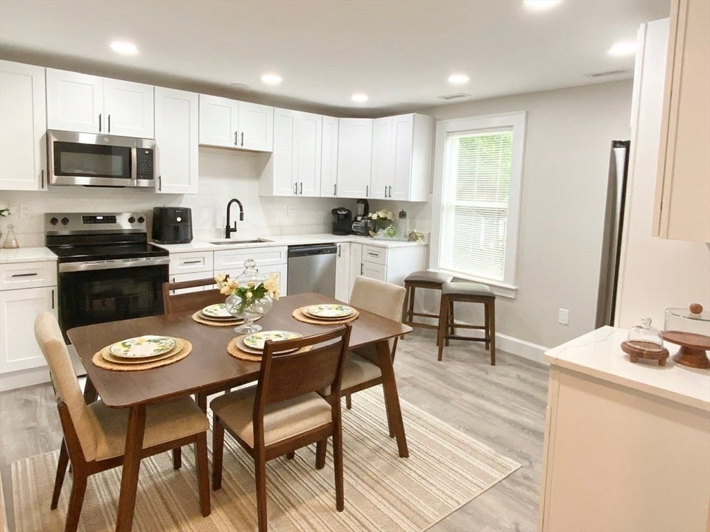5/5A Ferdinand St, Worcester, MA Photo #24