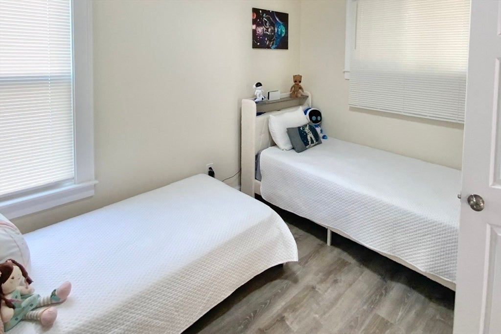 5/5A Ferdinand St, Worcester, MA Photo #21