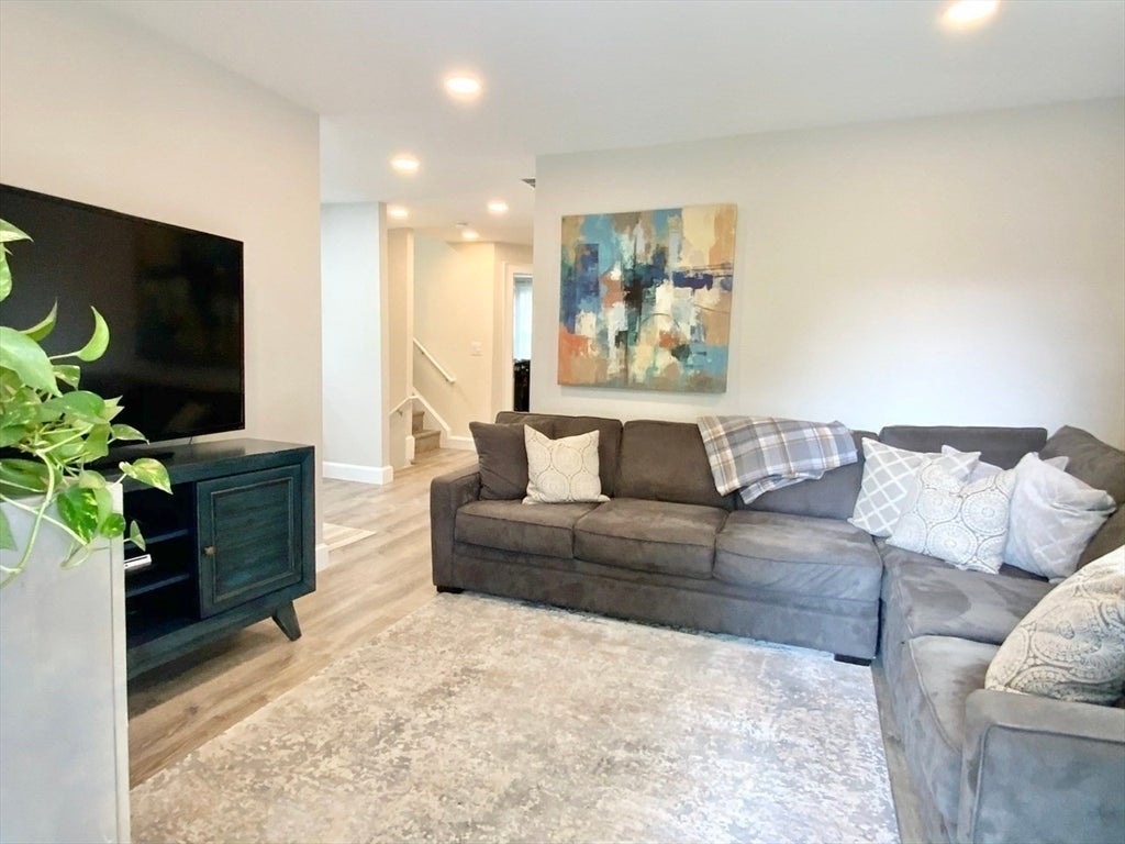 5/5A Ferdinand St, Worcester, MA Photo #27