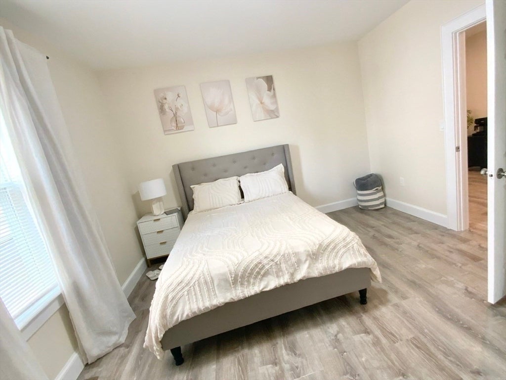 5/5A Ferdinand St, Worcester, MA Photo #17