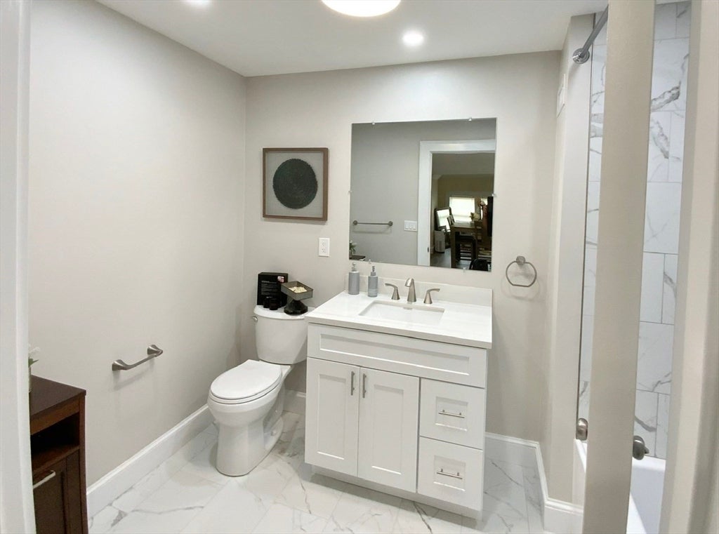 5/5A Ferdinand St, Worcester, MA Photo #35