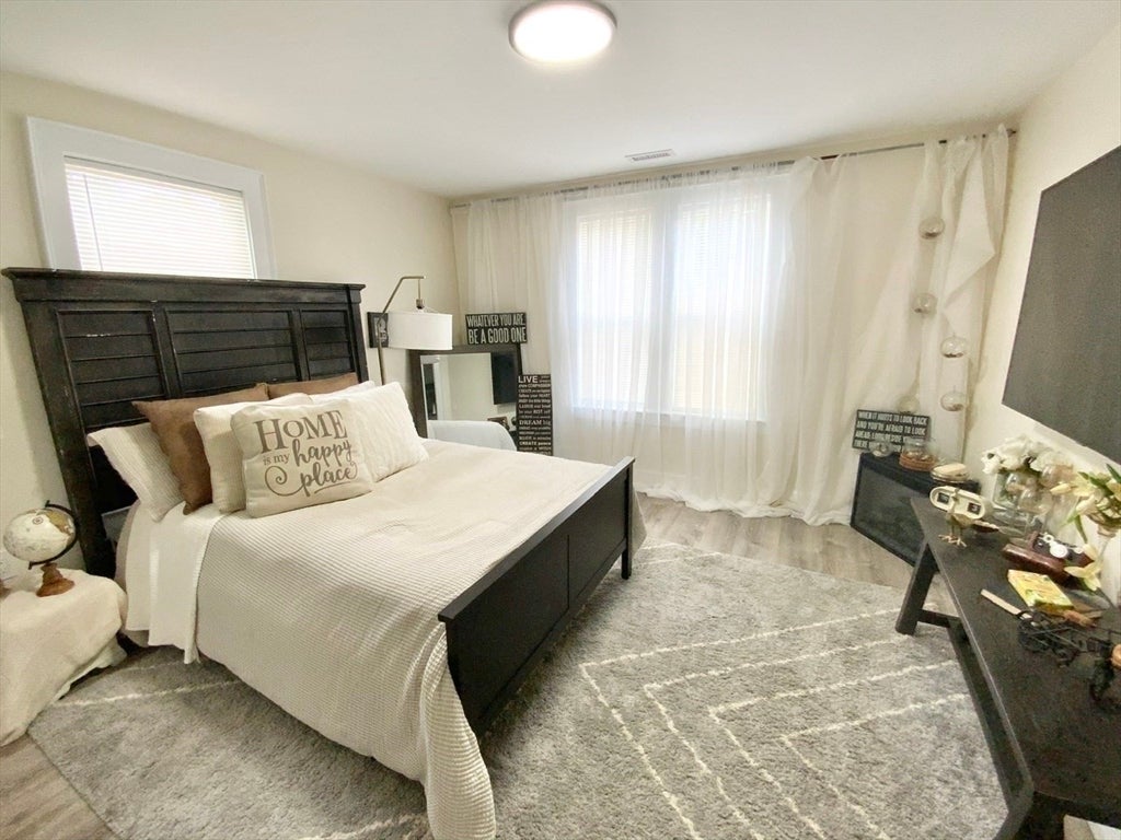 5/5A Ferdinand St, Worcester, MA Photo #30