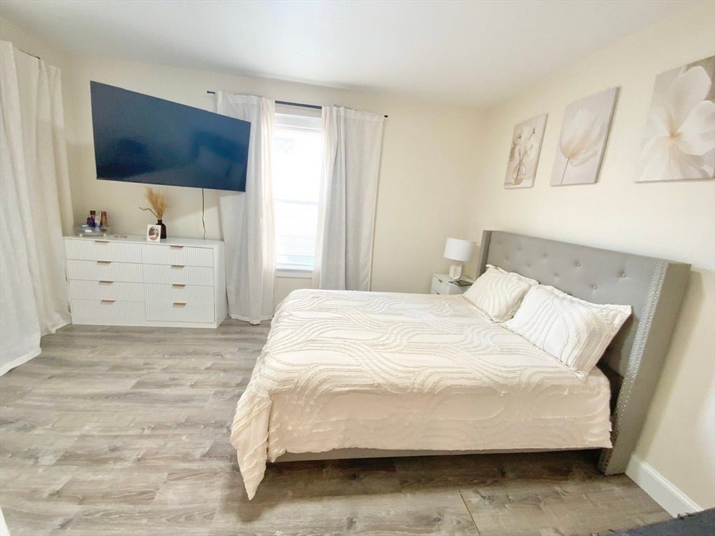 5/5A Ferdinand St, Worcester, MA Photo #16