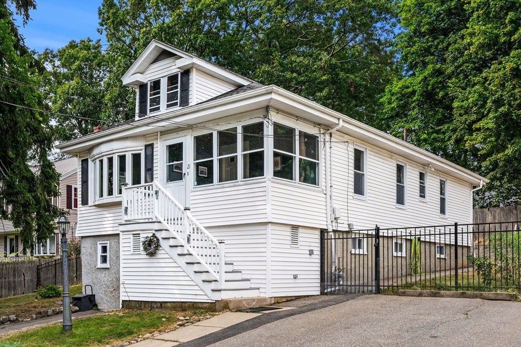 21 Evelyn Pl, Quincy, MA Photo #2