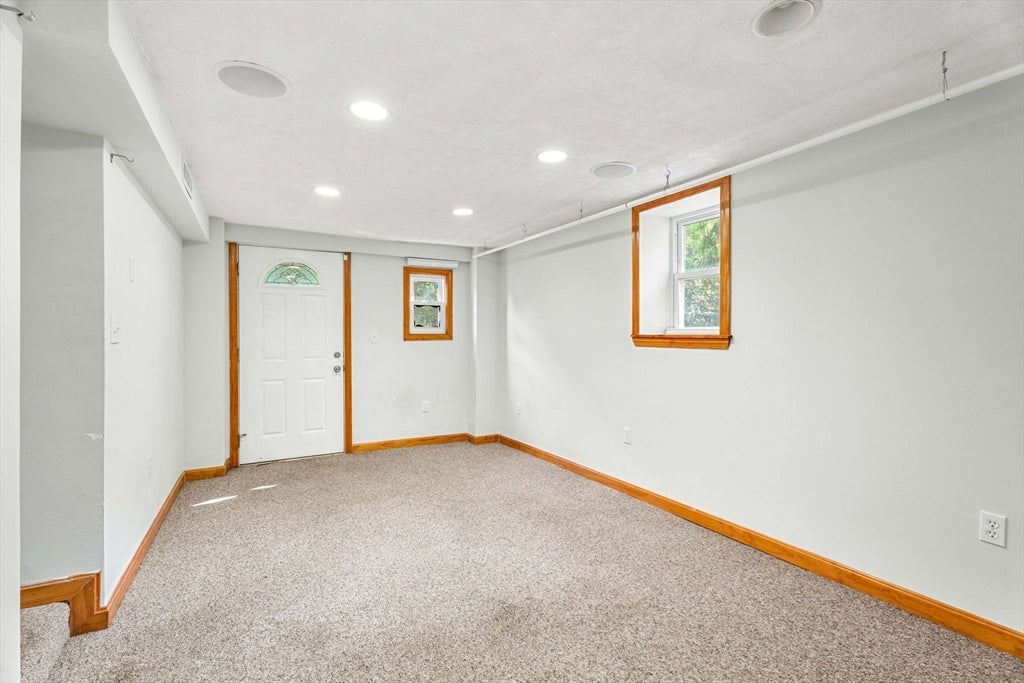 21 Evelyn Pl, Quincy, MA Photo #28