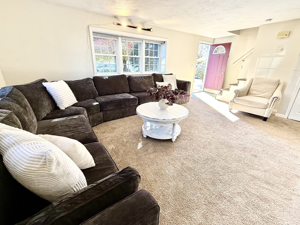 44 Angell St 44