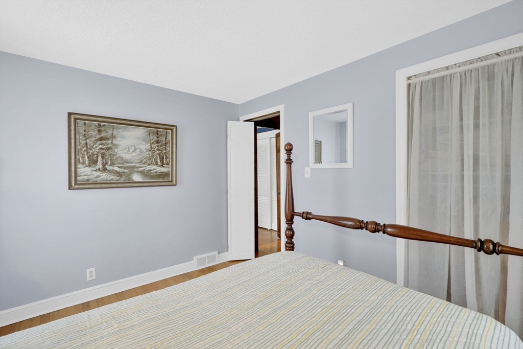 29 Crescent Hill, East Longmeadow, MA Photo #23