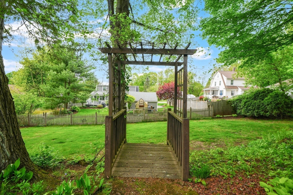 29 Crescent Hill, East Longmeadow, MA Photo #29